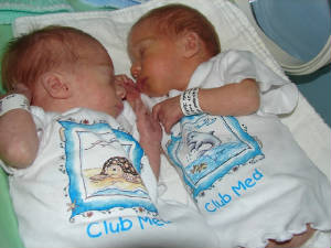 bebe1.JPG.w300h225.jpg